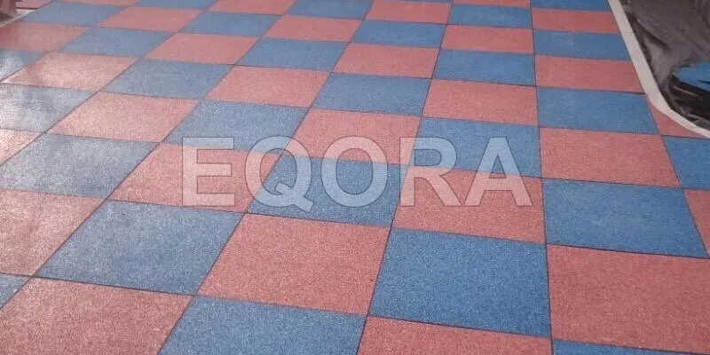 Резиновое покрытие из крошки для автосервисов в Пласте